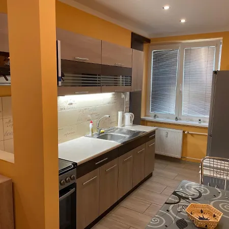 Hill Apartman * Komárno